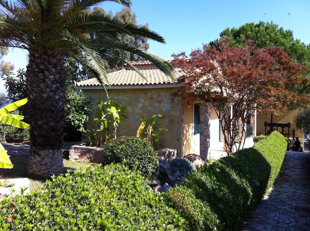 9 Muses Villas Chrani Bagian luar foto