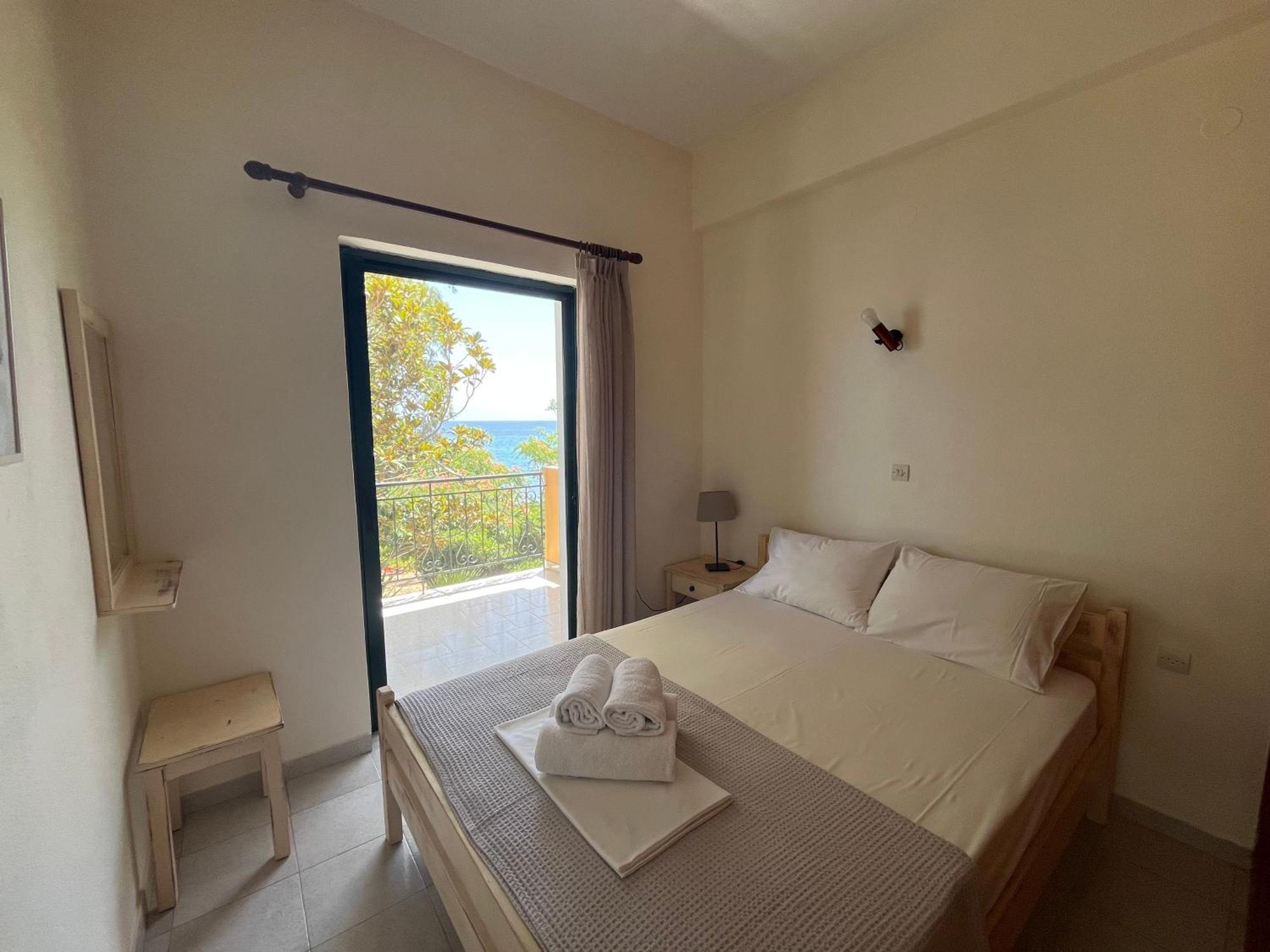 9 Muses Villas Chrani Bagian luar foto